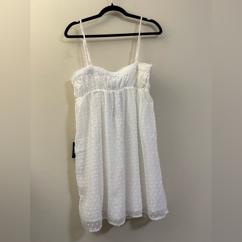 NWT Lulu’s Swiss Dot Babydoll Dress in‎ White - M - Picture 5 of 9